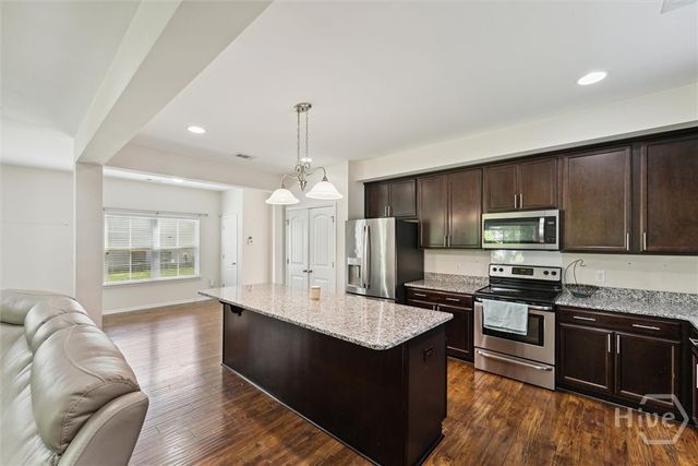 126 Waverly Way, Savannah, GA 31407