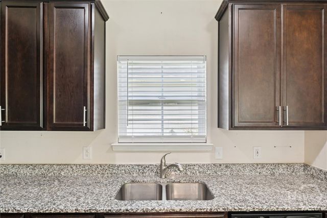 126 Waverly Way, Savannah, GA 31407