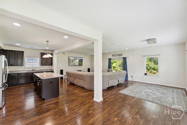 126 Waverly Way, Savannah, GA 31407