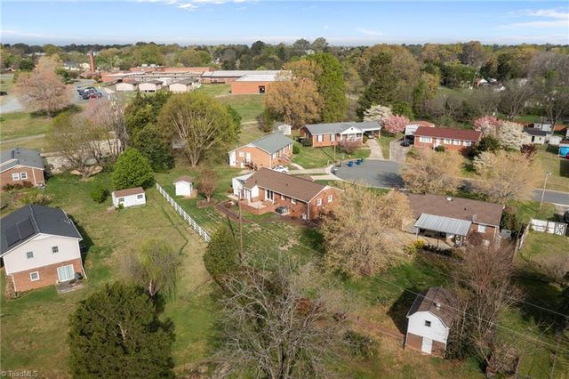 403 Eden Court, Graham, NC 27253