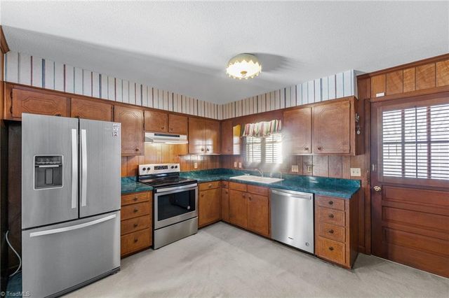 403 Eden Court, Graham, NC 27253