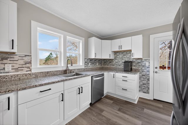 1306 Springview Drive, Chattanooga, TN 37421