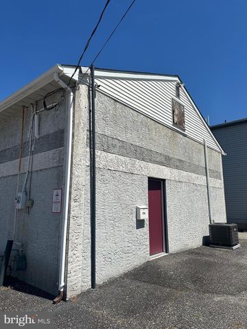 174 N BROADWAY, Pennsville, NJ 08070