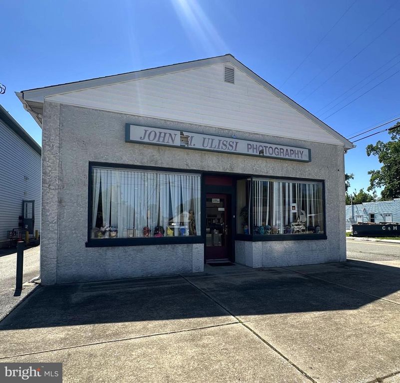 174 N BROADWAY, Pennsville, NJ 08070