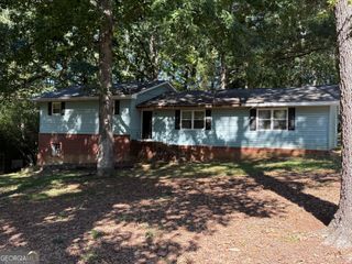 2166 Chestnut Place, Lithia Springs, GA 30122