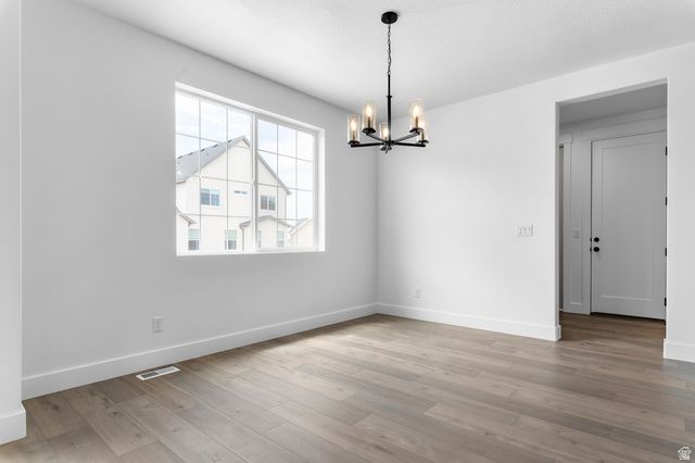 3803 W 2350 N, Clinton, UT 84015