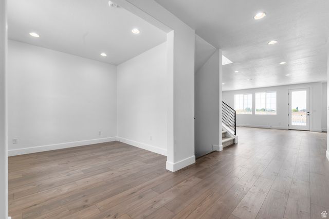 3803 W 2350 N, Clinton, UT 84015