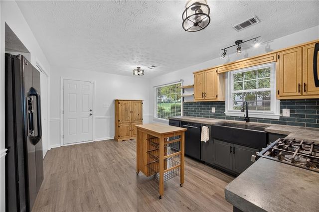 1938 Brandy Woods Drive SE, Conyers, GA 30013