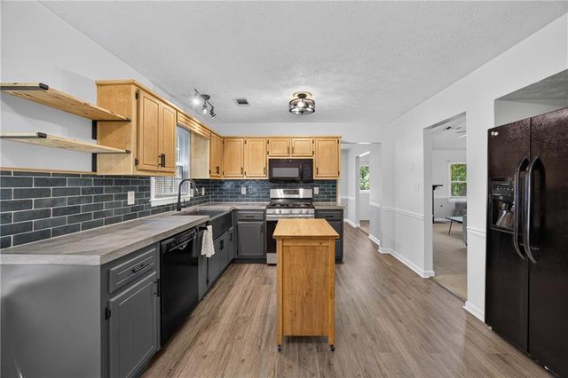 1938 Brandy Woods Drive SE, Conyers, GA 30013
