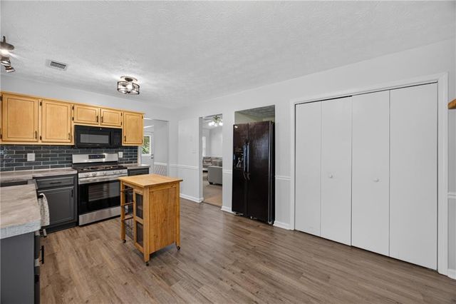 1938 Brandy Woods Drive SE, Conyers, GA 30013