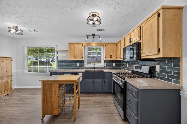 1938 Brandy Woods Drive SE, Conyers, GA 30013
