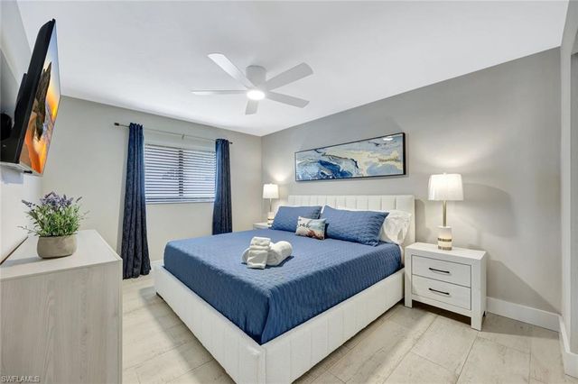 761 99th AVE N, Naples, FL 34108