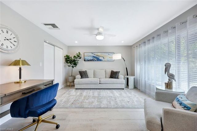 761 99th AVE N, Naples, FL 34108