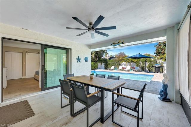 761 99th AVE N, Naples, FL 34108