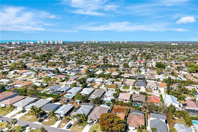 761 99th AVE N, Naples, FL 34108