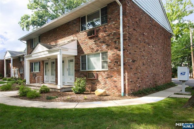 216 Washington Drive, Ramsey, NJ 07446