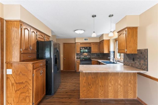 1303 NE 103rd Street, Kansas City, MO 64155