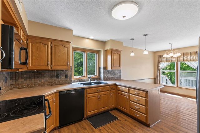 1303 NE 103rd Street, Kansas City, MO 64155
