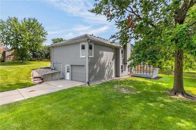 1303 NE 103rd Street, Kansas City, MO 64155