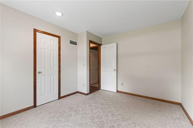 1303 NE 103rd Street, Kansas City, MO 64155