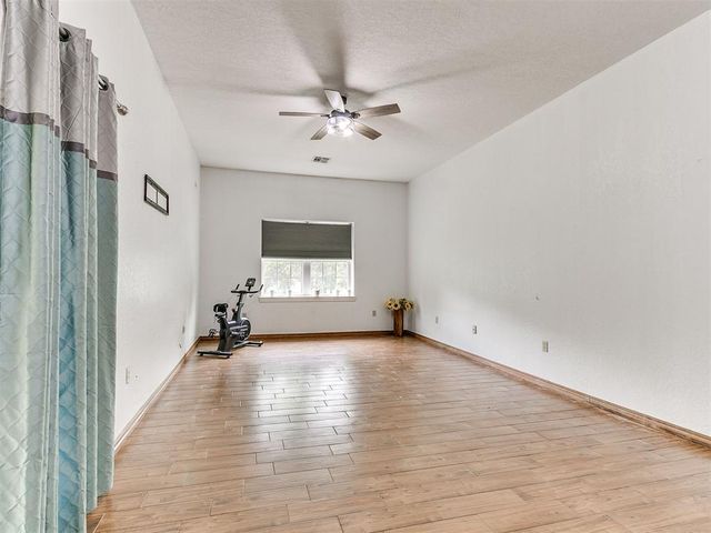 6713 Lago Ranchero Drive, Norman, OK 73026