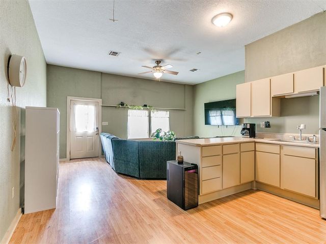 6713 Lago Ranchero Drive, Norman, OK 73026