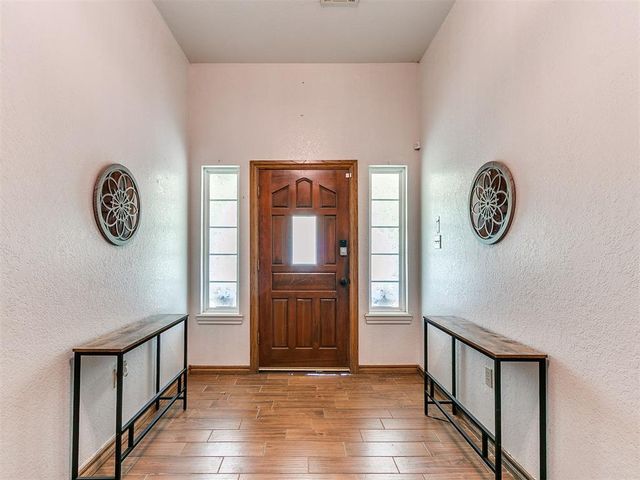 6713 Lago Ranchero Drive, Norman, OK 73026