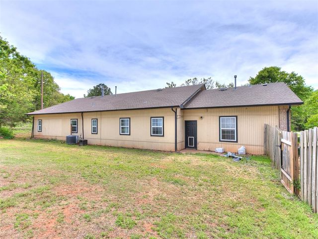 6713 Lago Ranchero Drive, Norman, OK 73026