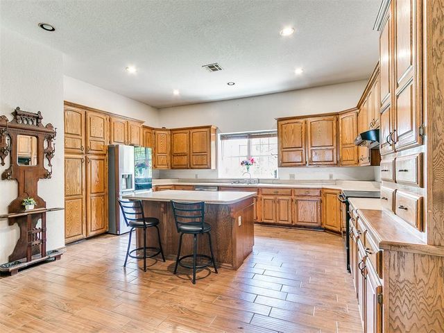 6713 Lago Ranchero Drive, Norman, OK 73026