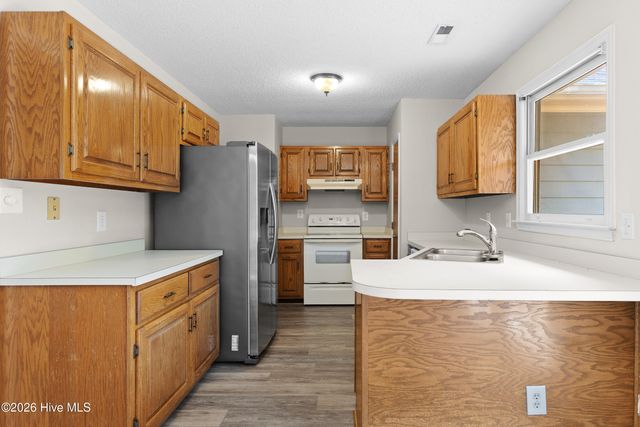 110 Stone Court, Jacksonville, NC 28540