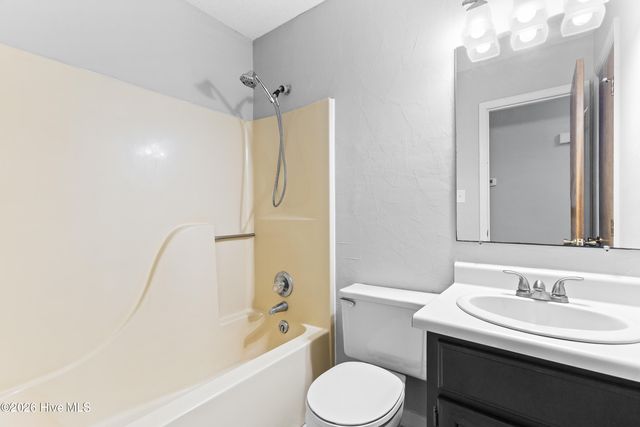 110 Stone Court, Jacksonville, NC 28540