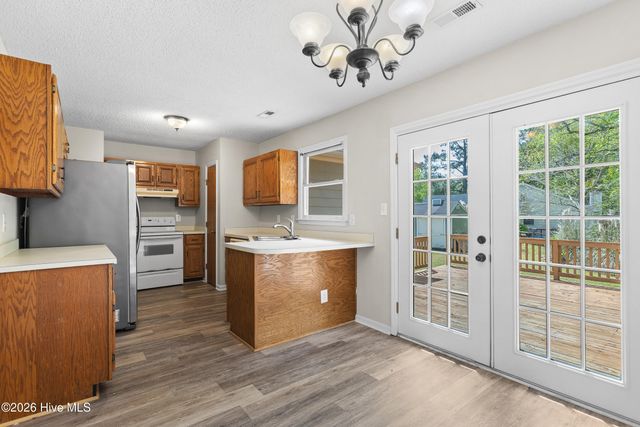 110 Stone Court, Jacksonville, NC 28540