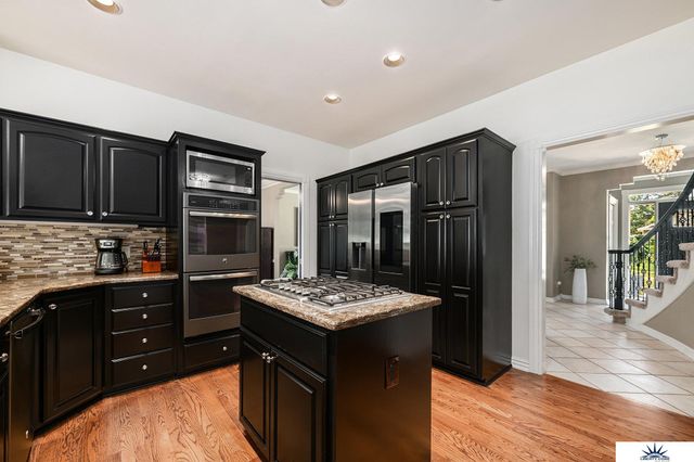 13407 Seward Street, Omaha, NE 68154