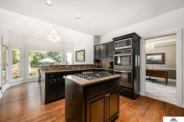 13407 Seward Street, Omaha, NE 68154