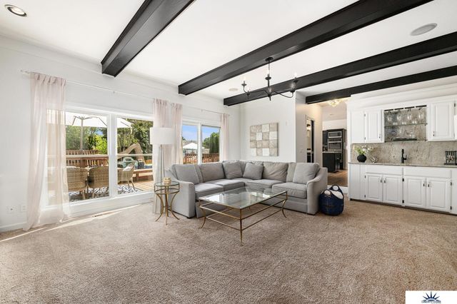 13407 Seward Street, Omaha, NE 68154