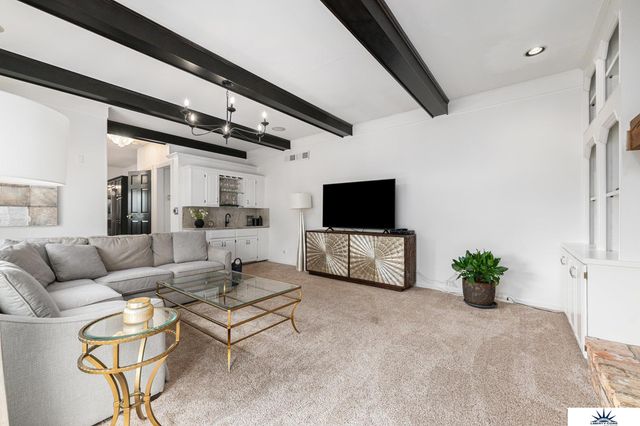 13407 Seward Street, Omaha, NE 68154