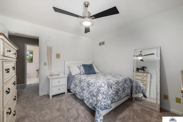 13407 Seward Street, Omaha, NE 68154