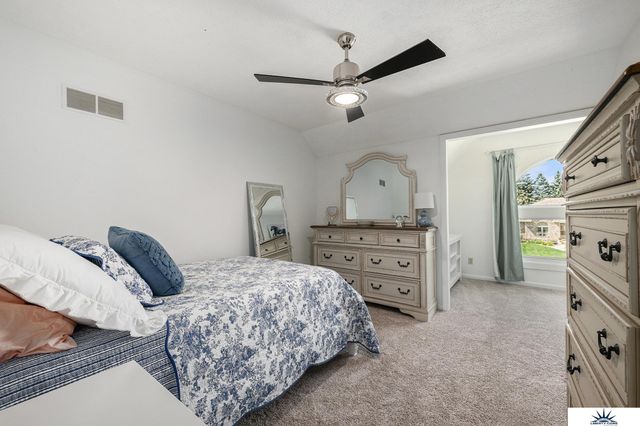 13407 Seward Street, Omaha, NE 68154