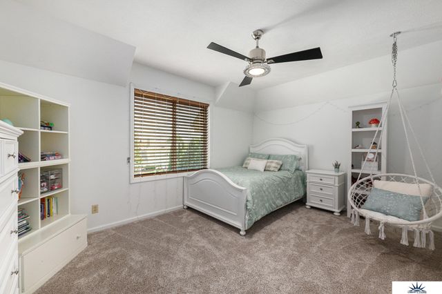 13407 Seward Street, Omaha, NE 68154