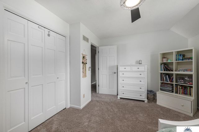 13407 Seward Street, Omaha, NE 68154