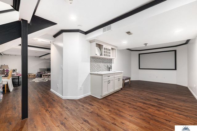 13407 Seward Street, Omaha, NE 68154