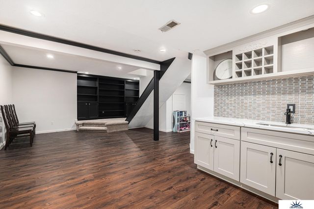 13407 Seward Street, Omaha, NE 68154