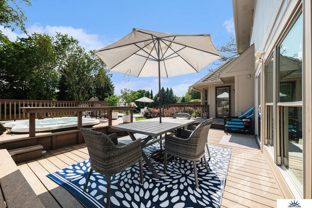 13407 Seward Street, Omaha, NE 68154