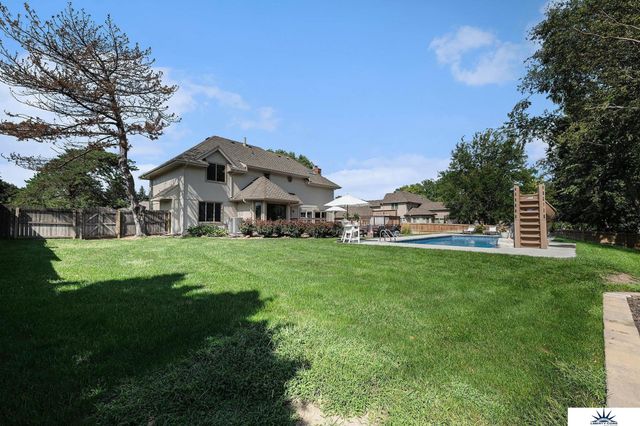 13407 Seward Street, Omaha, NE 68154