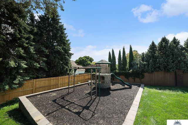 13407 Seward Street, Omaha, NE 68154