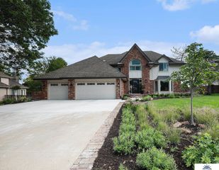 13407 Seward Street, Omaha, NE 68154