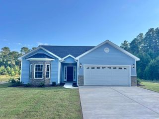 5272 Old Forest Dr., Loris, SC 29569