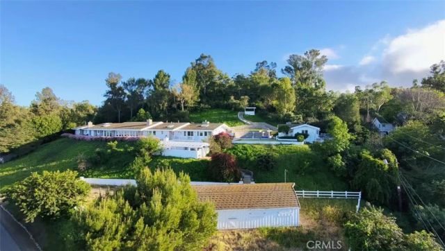 49 Saddleback, Rolling Hills, CA 90274