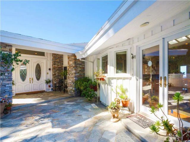 49 Saddleback, Rolling Hills, CA 90274