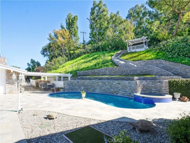 49 Saddleback, Rolling Hills, CA 90274